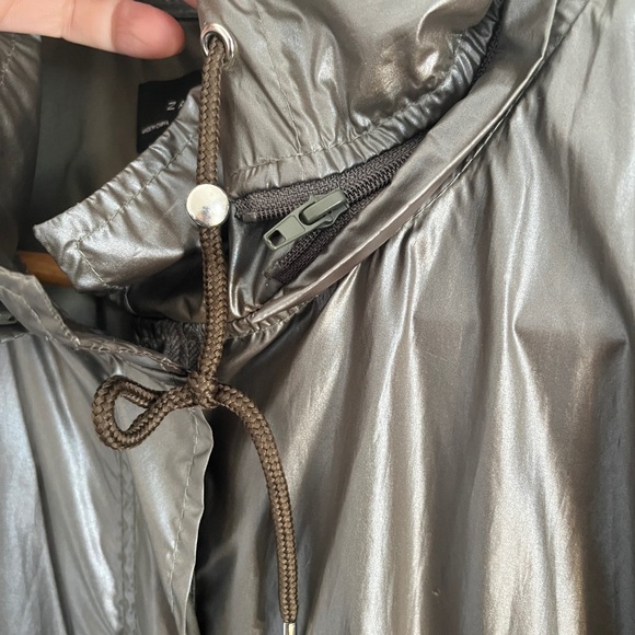 Metallic army green utility-style raincoat - Picture 7 of 13